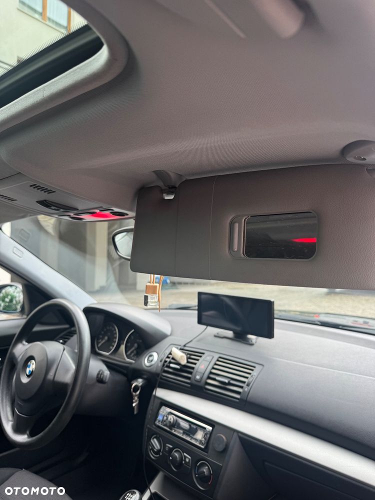 BMW Seria 1 - 15