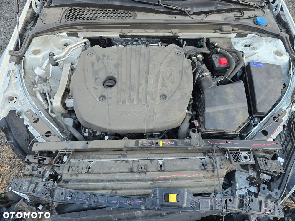 Volvo S60 B5 B AWD R-Design - 12