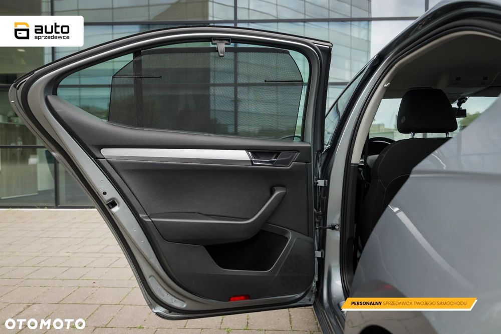 Skoda Superb 2.0 TDI Style DSG - 26
