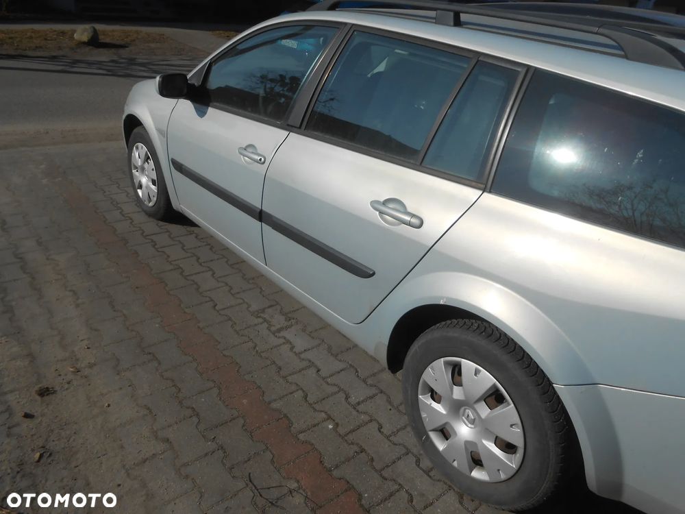 Renault Megane 1.5 dCi Confort Authentique - 6