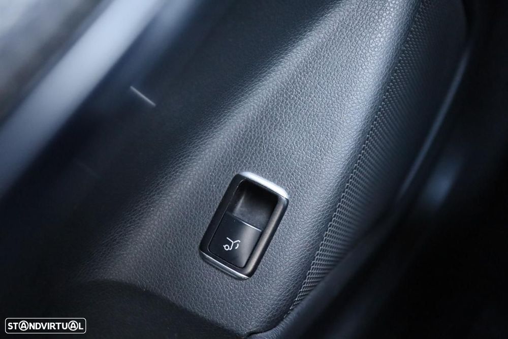 Mercedes-Benz CLA 220 d Shooting Brake Urban Aut. - 14