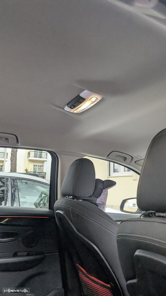 BMW 225xe Active Tourer - 6