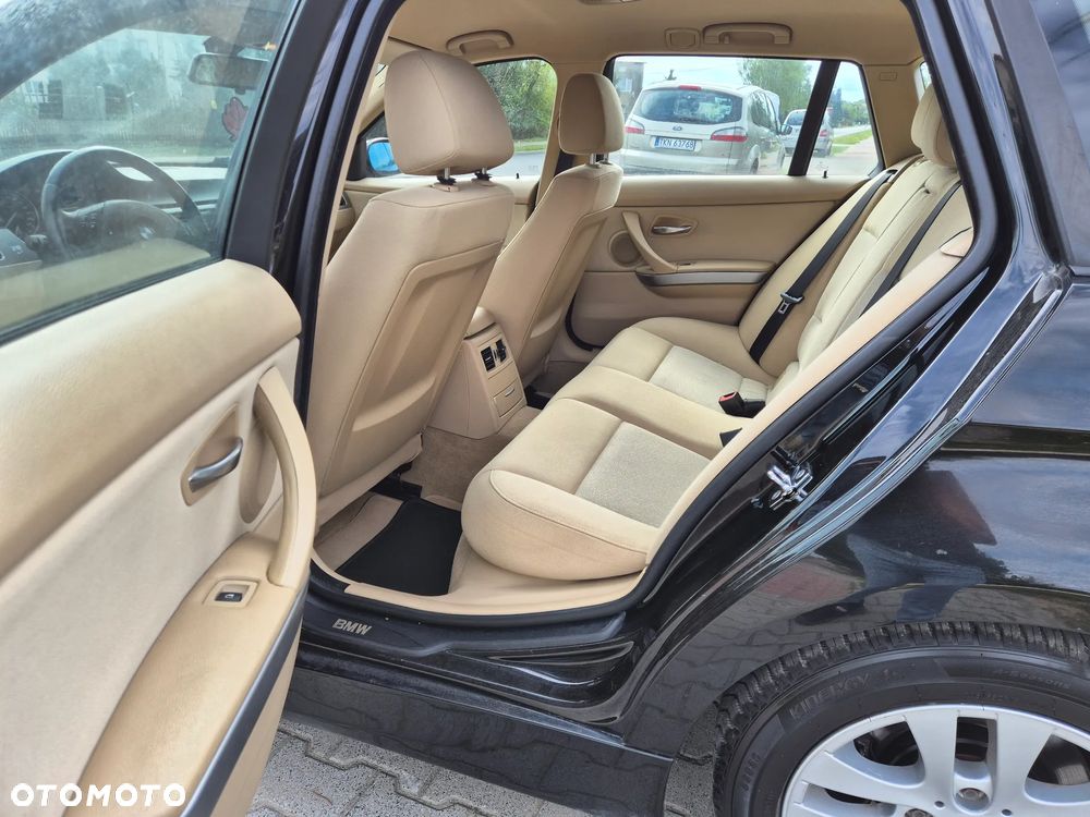 BMW Seria 3 318d - 9