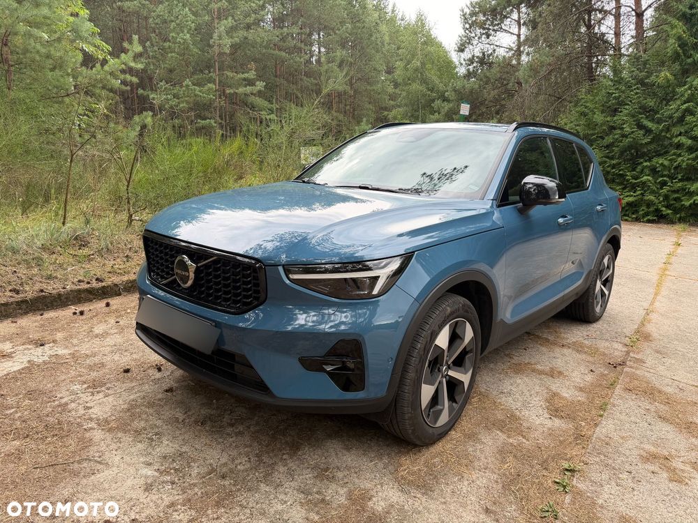 Volvo XC 40 B3 Plus Dark - 2