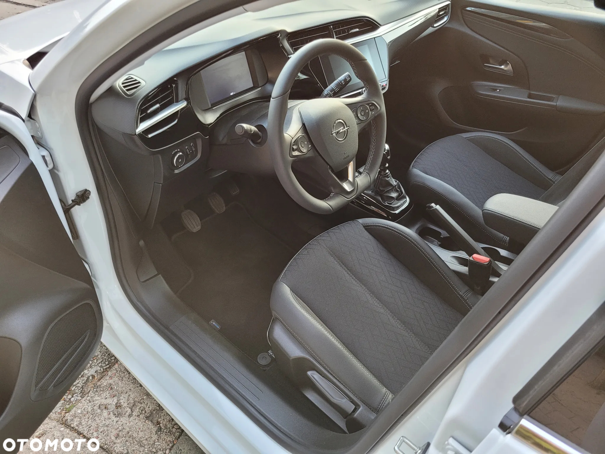 Opel Corsa 1.2 Elegance S&S - 21