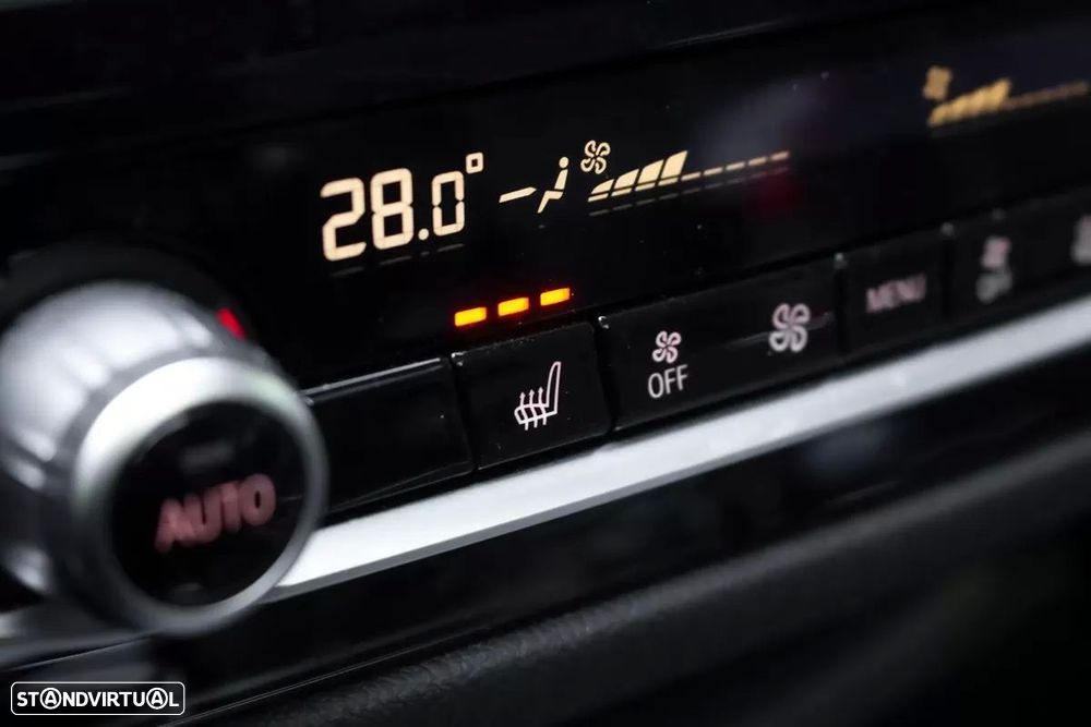 BMW 530 e Pack Desportivo M - 28