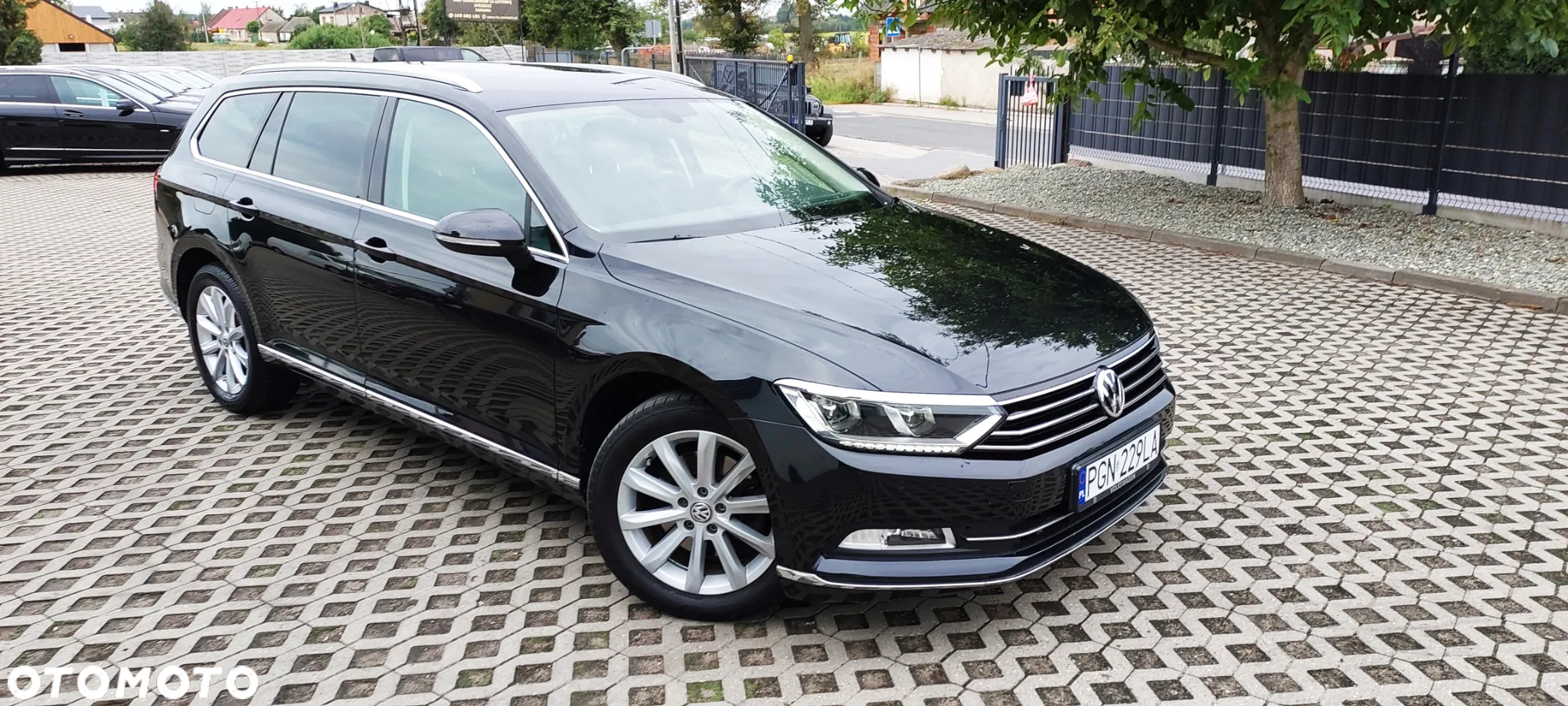 Volkswagen Passat - 2