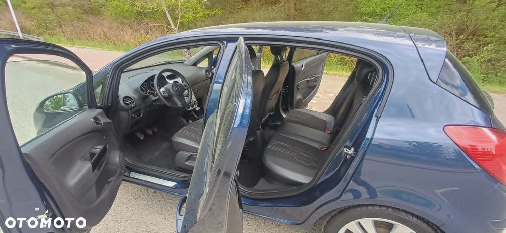 Opel Corsa 1.4 16V Innovation - 10