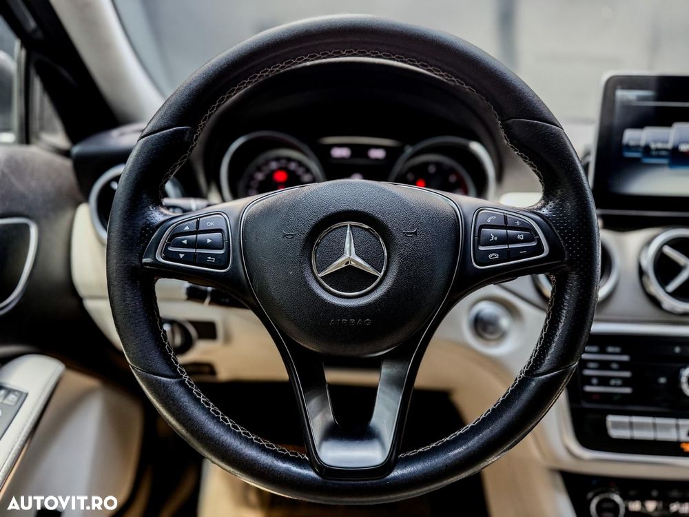 Mercedes-Benz GLA 200 d 4MATIC 7G-DCT Urban - 8