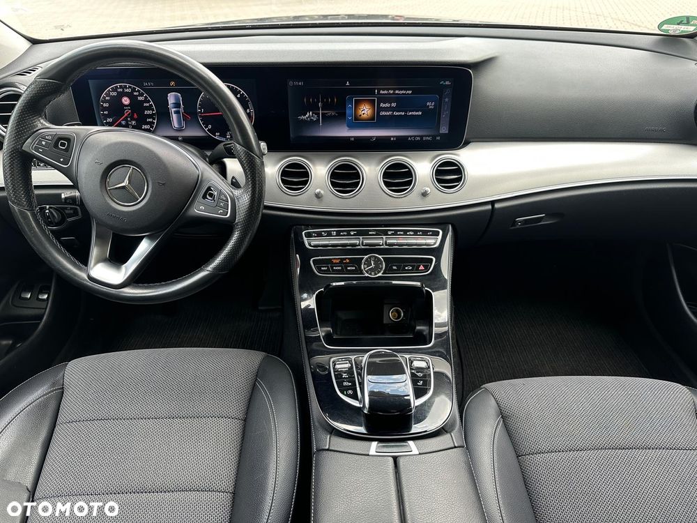 Mercedes-Benz Klasa E 200 d T 9G-TRONIC Avantgarde - 21