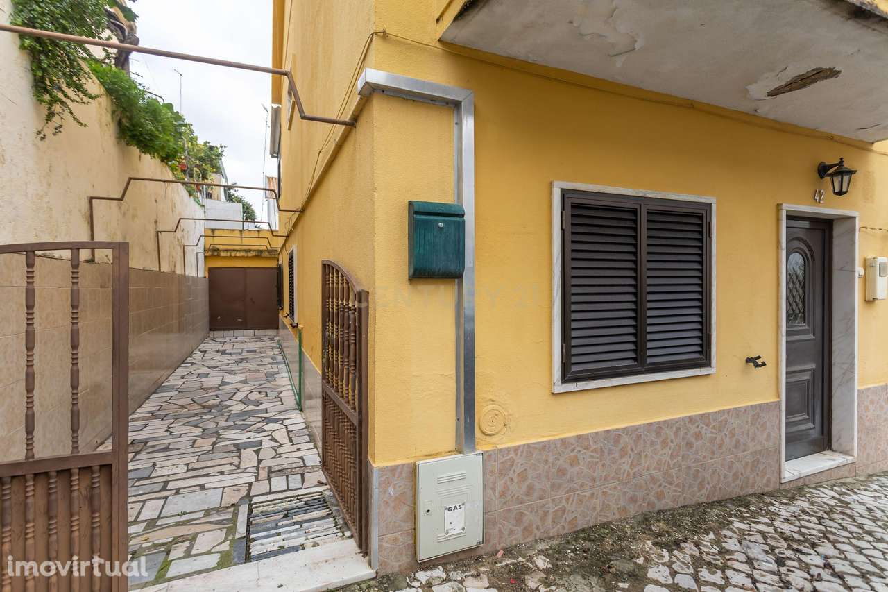 Oportunidade unica...  três assoalhadas e sótão! - Grande imagem: 2/35