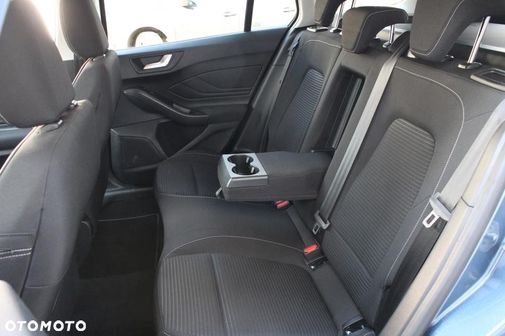 Ford Focus - 24