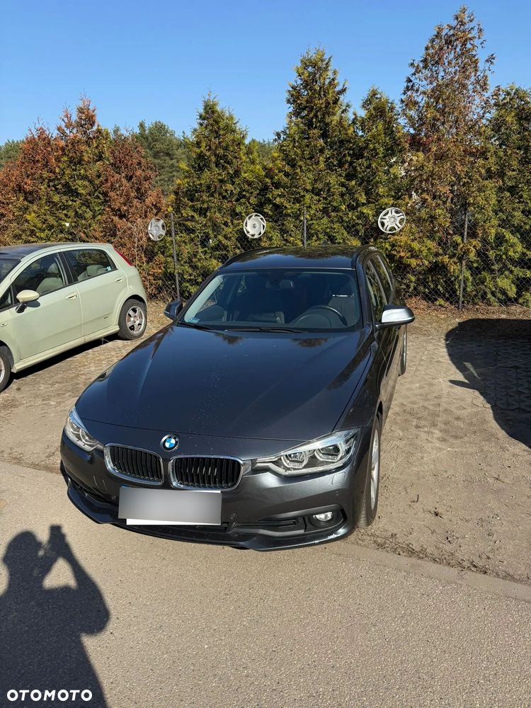 BMW Seria 3 318i - 9