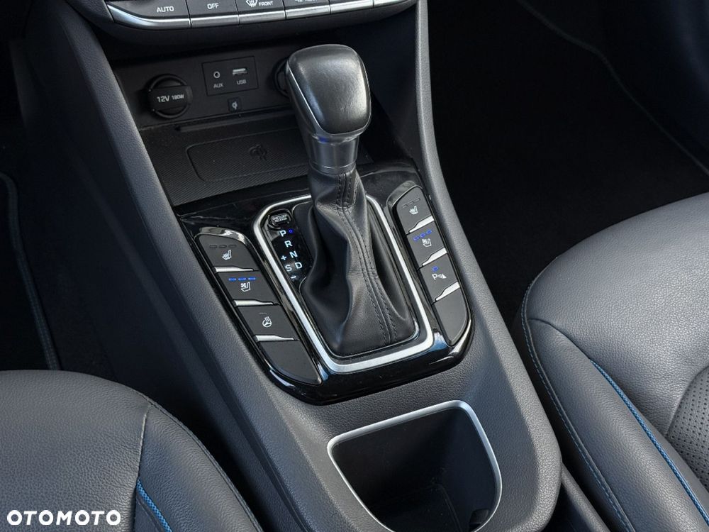 Hyundai IONIQ hybrid Premium - 27