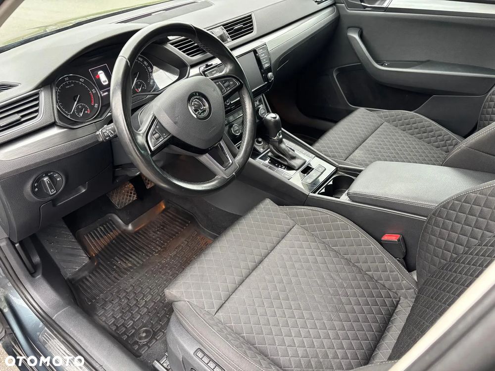 Skoda Superb 2.0 TDI Style DSG7 - 31