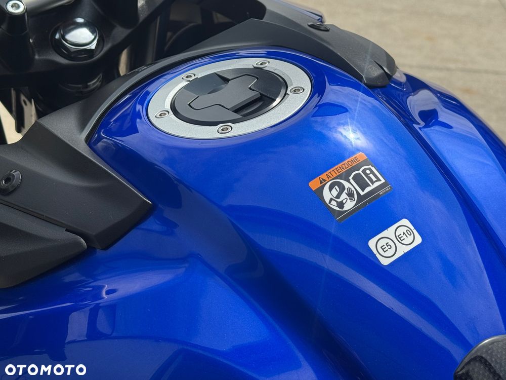 Suzuki V-STROM - 18