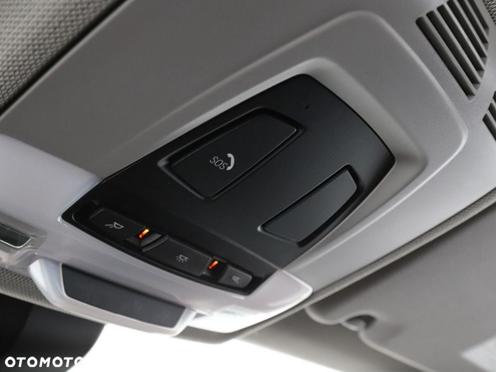 BMW X1 sDrive20i GPF xLine - 35