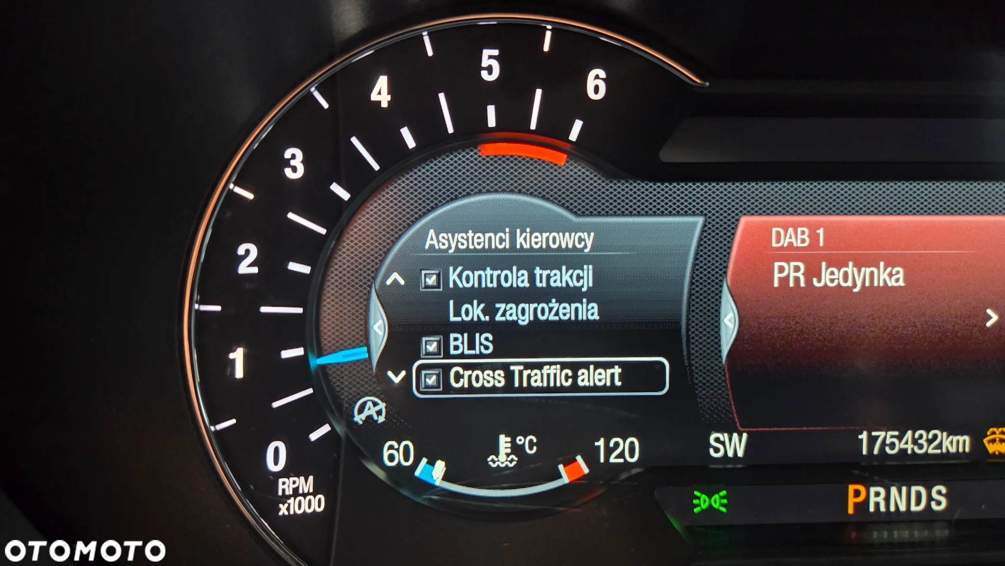 Ford S-Max 2.0 EcoBlue Titanium - 23