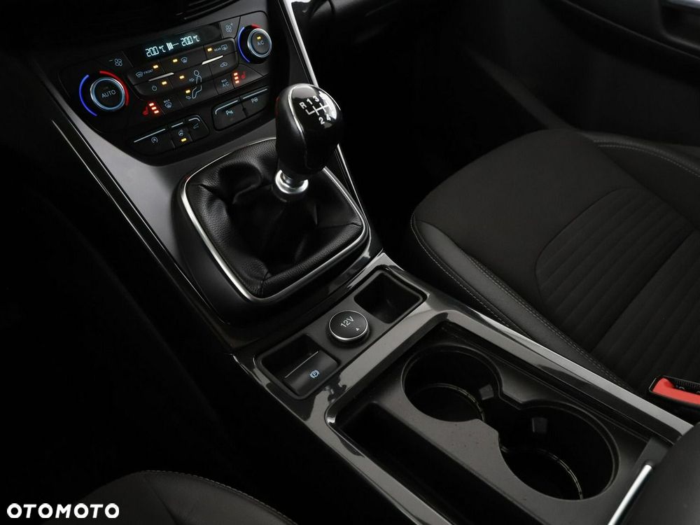 Ford Kuga 2.0 TDCi 4x4 Titanium - 29