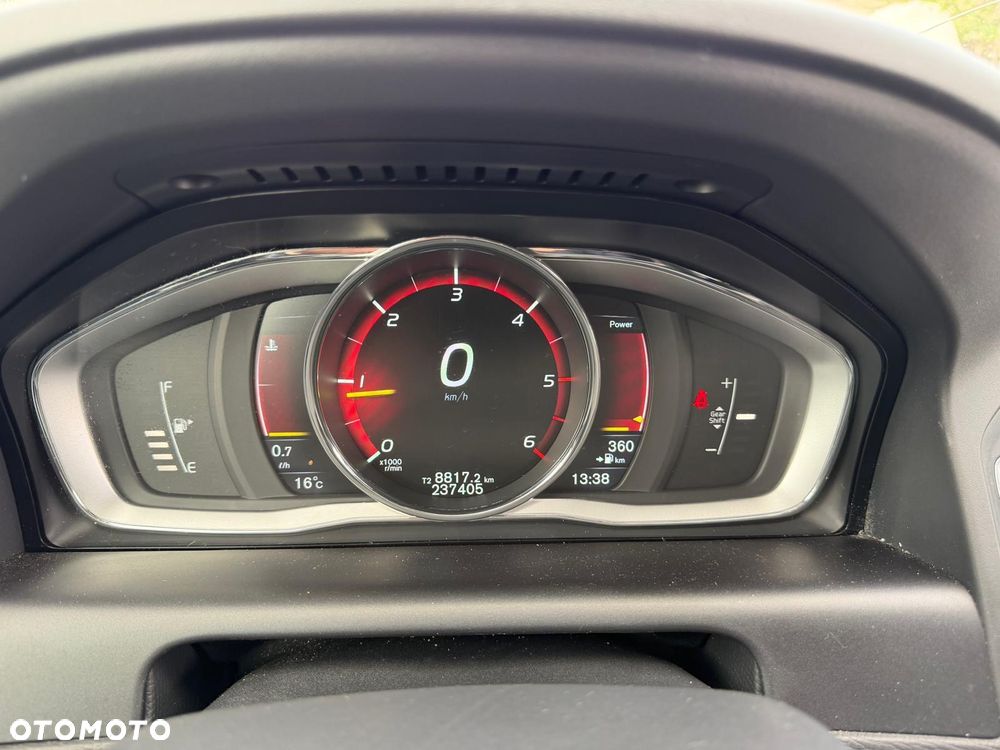 Volvo XC 60 D3 Drive-E R-Design Kinetic - 17