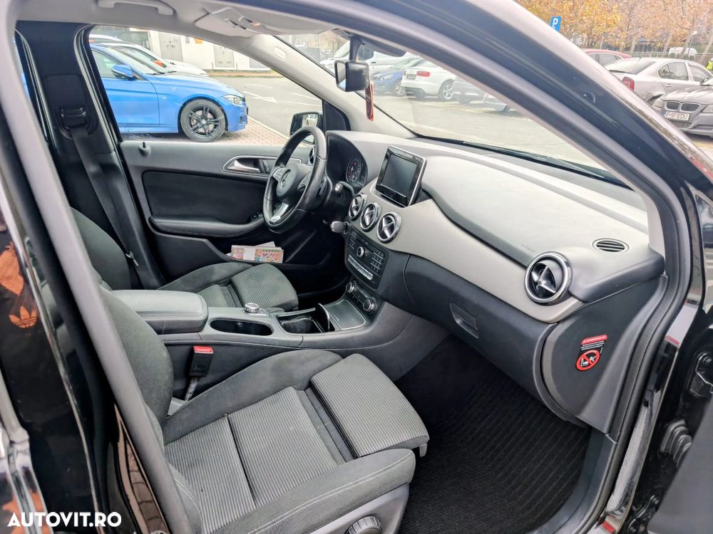 Mercedes-Benz B 180 - 12