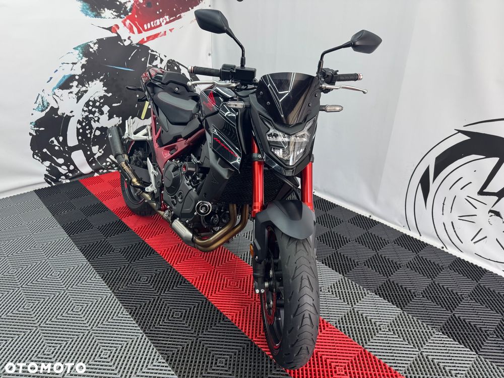 Honda Hornet - 40