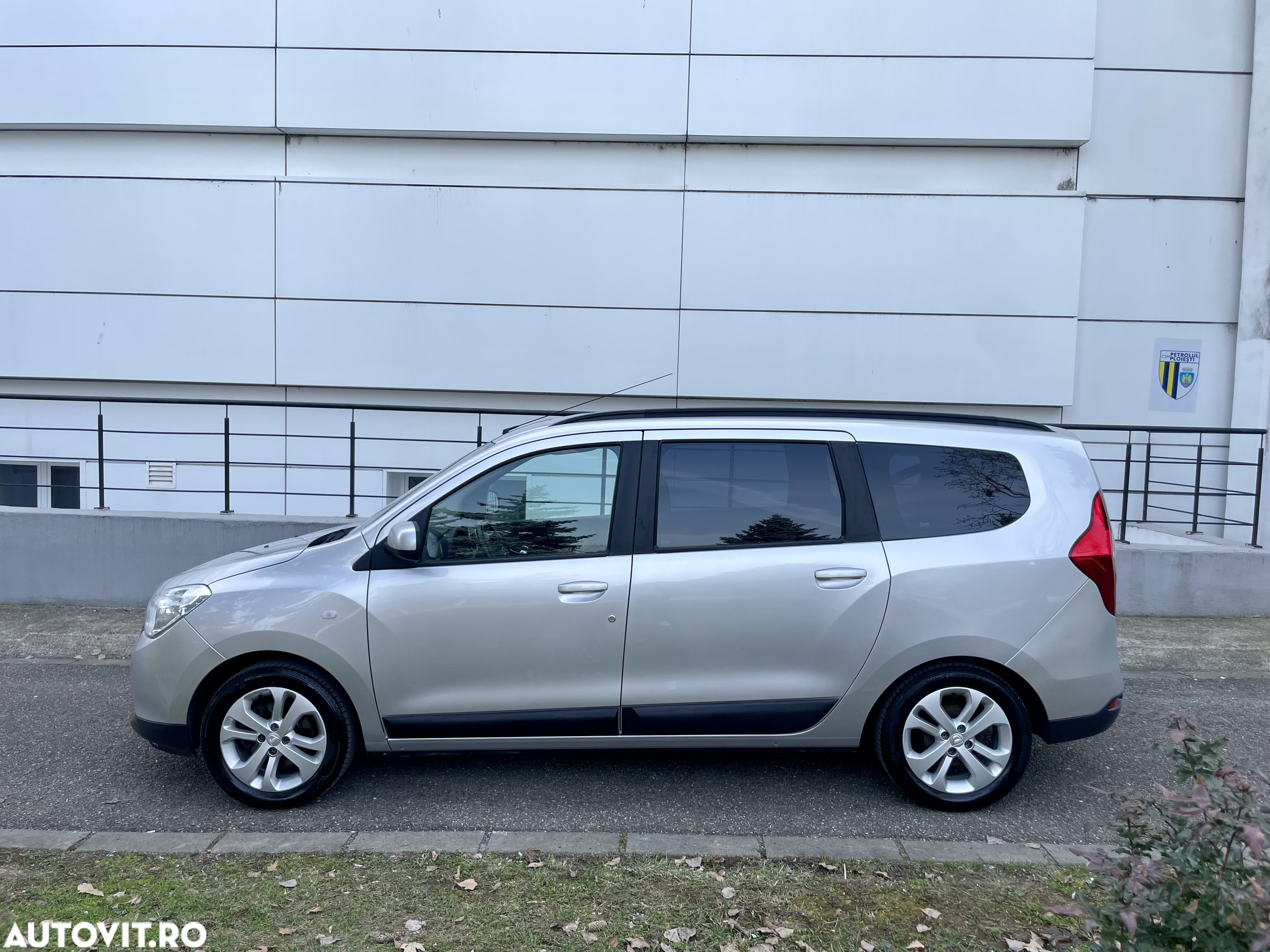 Dacia Lodgy 1.2 TCe 115 CP Laureate - 1