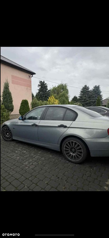 BMW Seria 3 318i - 3