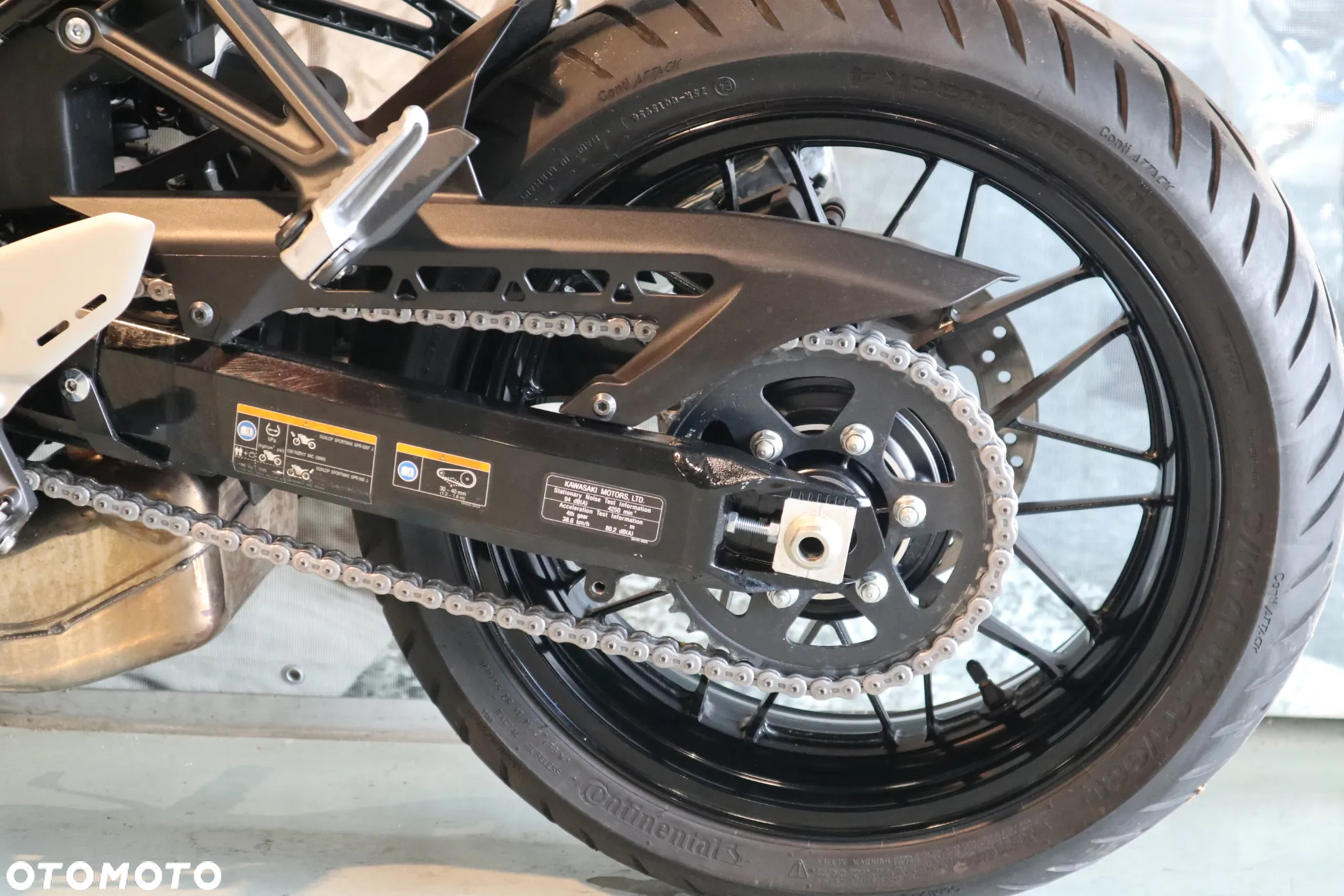 Kawasaki Z 900 RS - 8