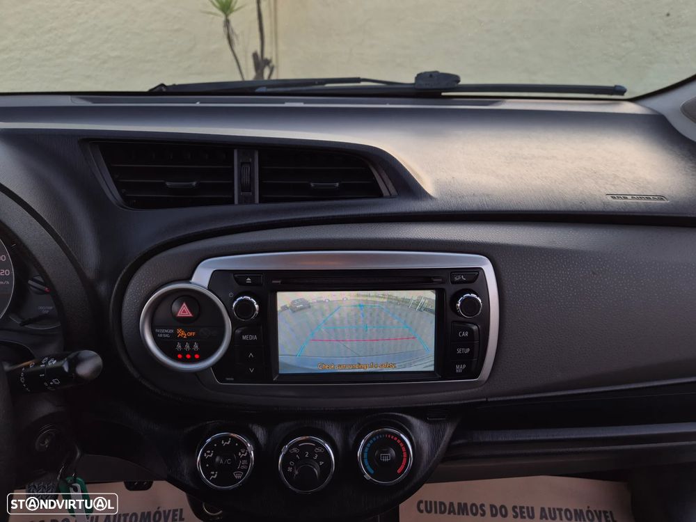 Toyota Yaris 1.4 D-4D Comfort+P.Style - 29