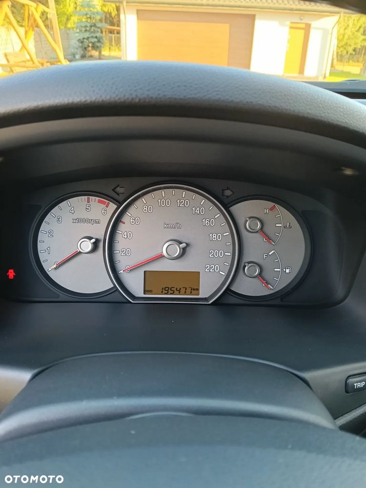 Kia Carens 2.0 CRDi Freedom 7os - 12