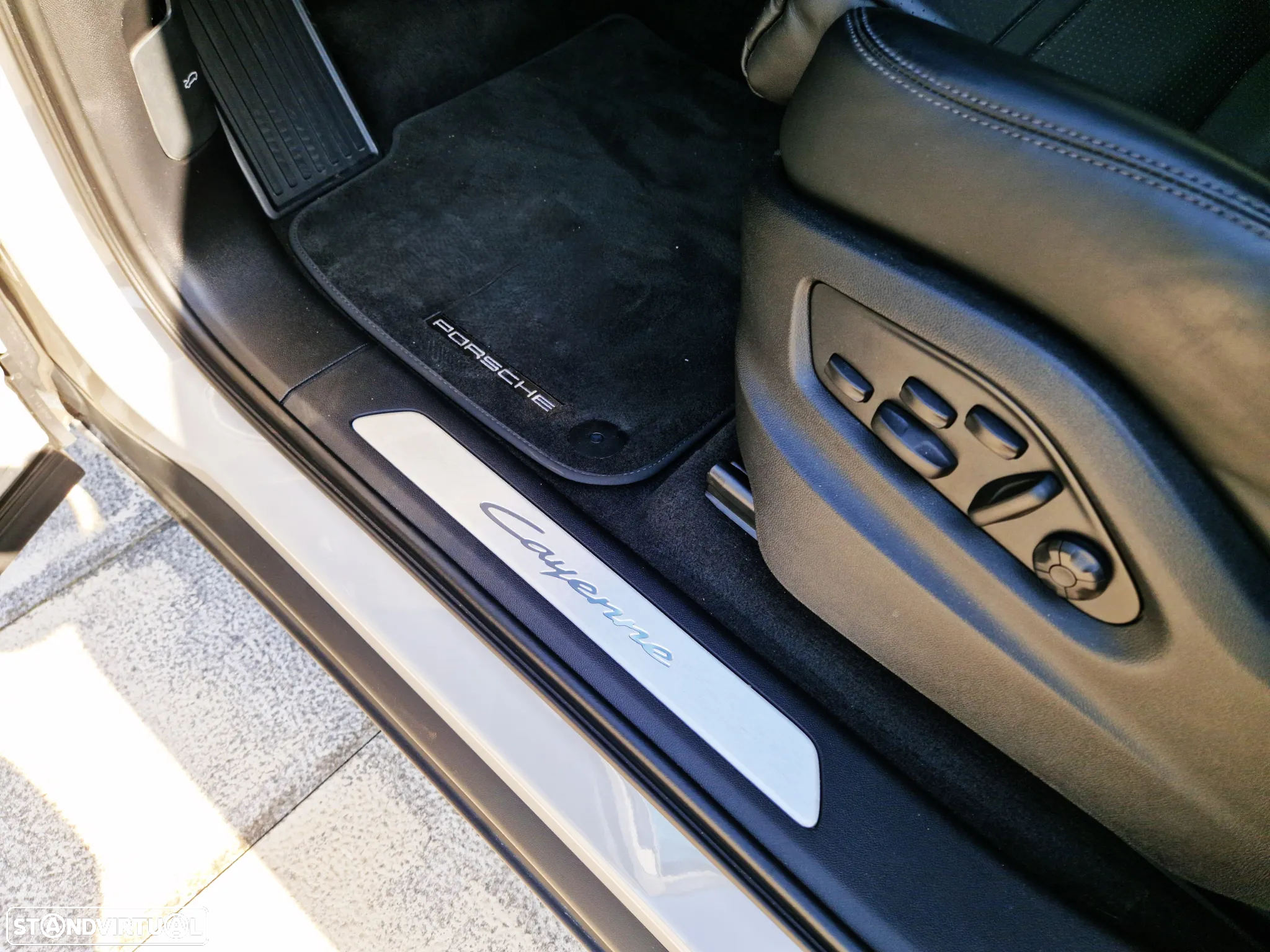 Porsche Cayenne Coupé E-Hybrid - 23