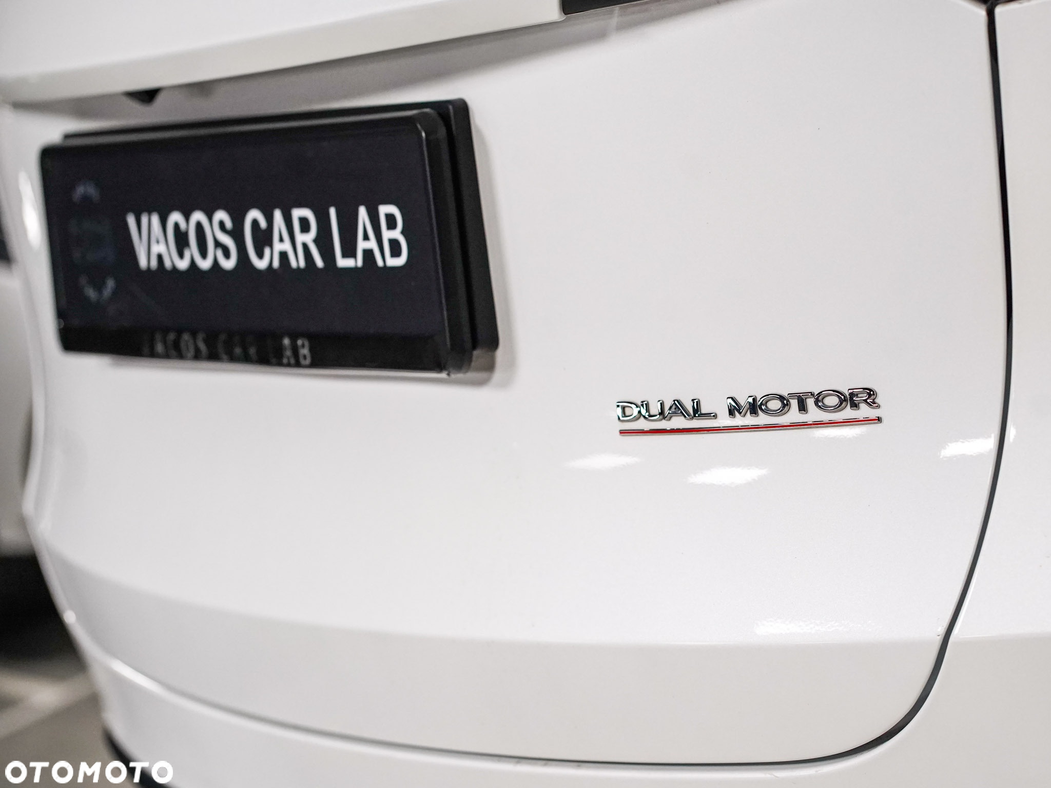 Tesla Y Performance AWD - 15