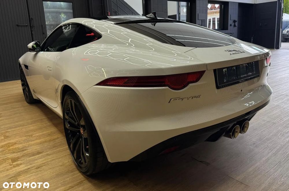 Jaguar F-Type S - 4