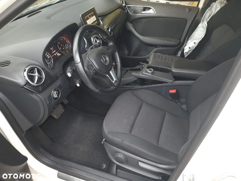 Mercedes-Benz Klasa B 220 CDI - 9