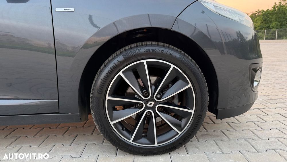 Renault Megane ENERGY dCi 130 Start & Stop Bose Edition - 17