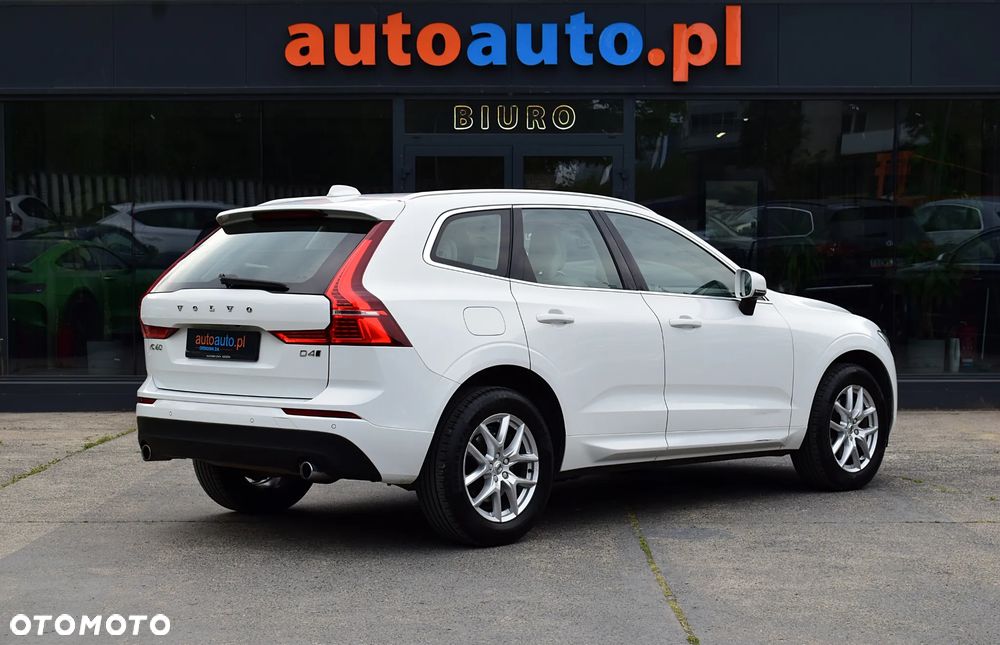 Volvo XC 60 D4 AWD Momentum - 29