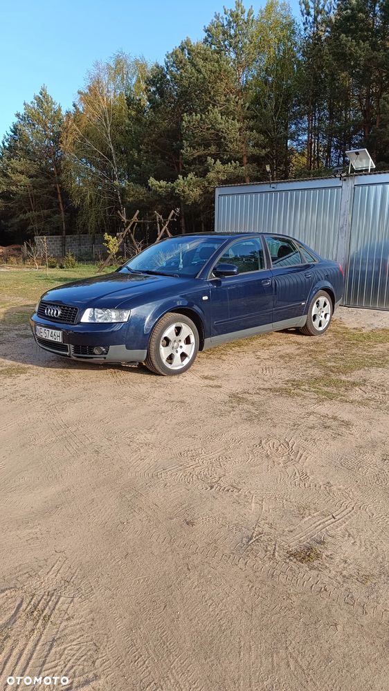 Audi A4 Limousine - 3