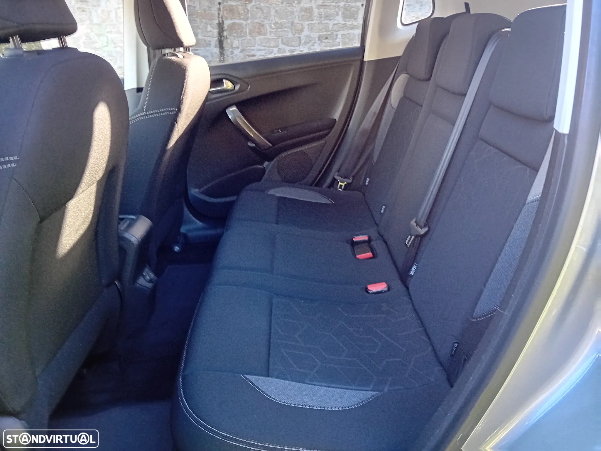 Peugeot 2008 1.6 BlueHDi Style - 7