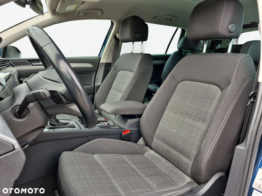 Volkswagen Passat Variant - 11