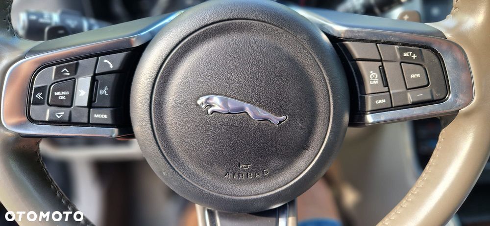Jaguar XF - 15