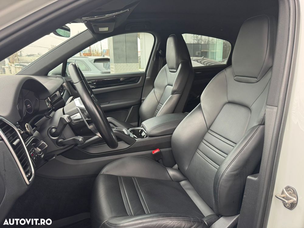 Porsche Cayenne Coupe E-Hybrid Tiptronic S Black Edition - 15