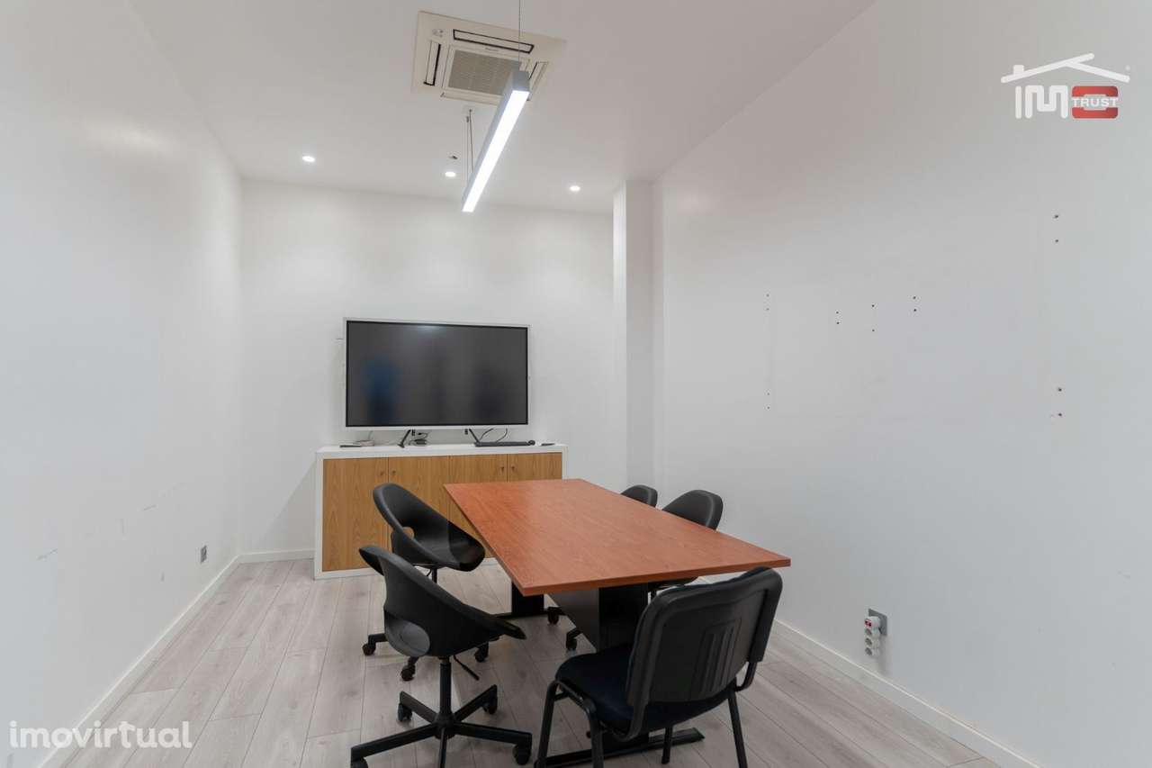 Loja em Alto das Nogueiras, Fátima - Grande imagem: 2/21