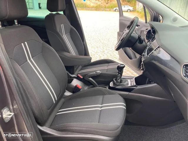 Opel Crossland 1.2 T Design & Tech - 37
