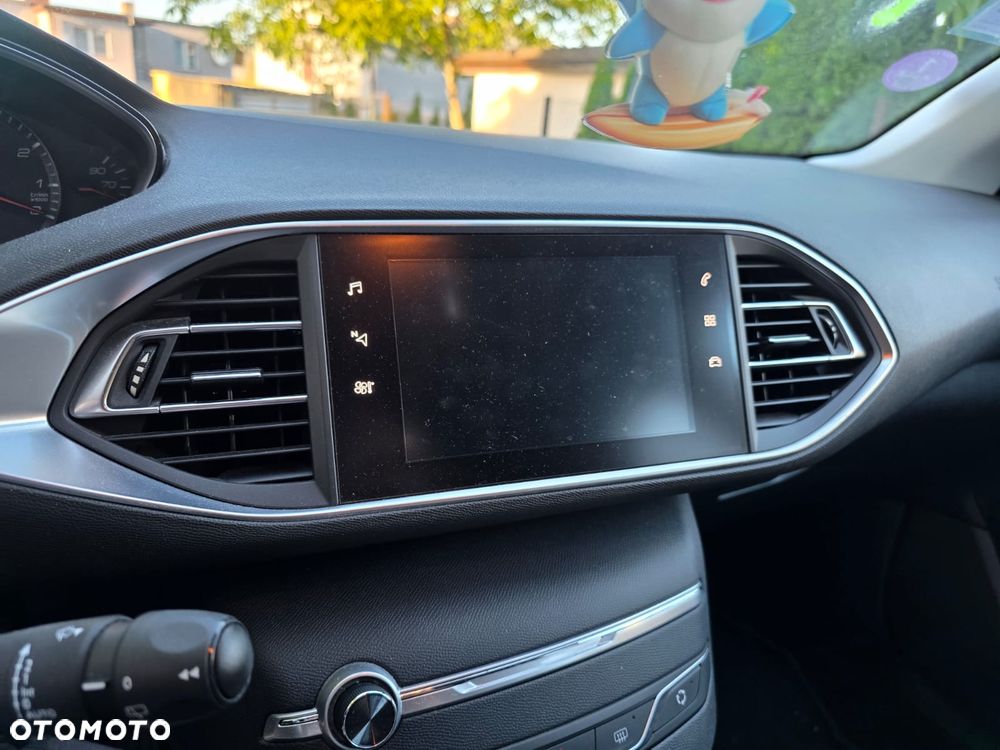 Peugeot 308 PureTech 130 GPF EAT8 Stop & Start Active - 16