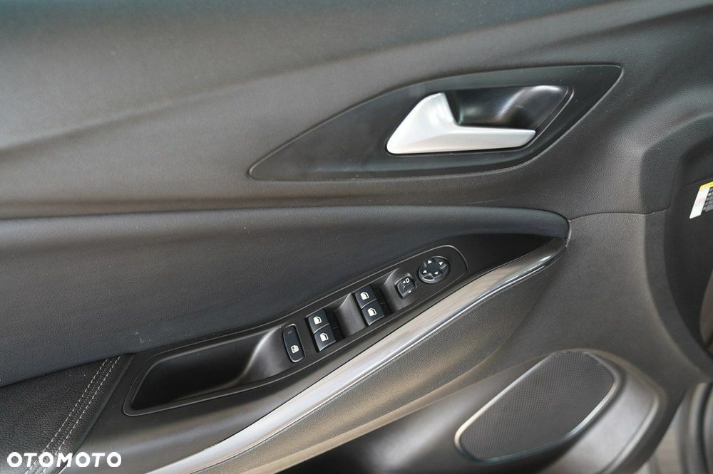 Opel Grandland X - 16