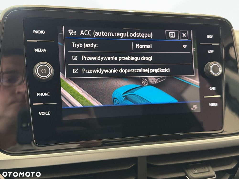Volkswagen T-Roc - 30