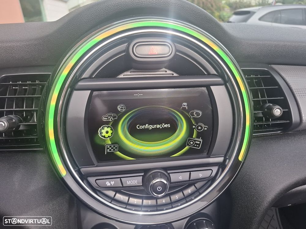 MINI Cabrio Cooper Essential - 26