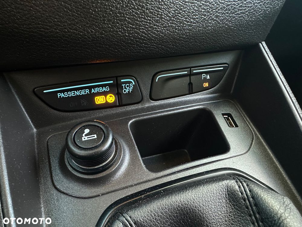 Ford Tourneo Courier - 28