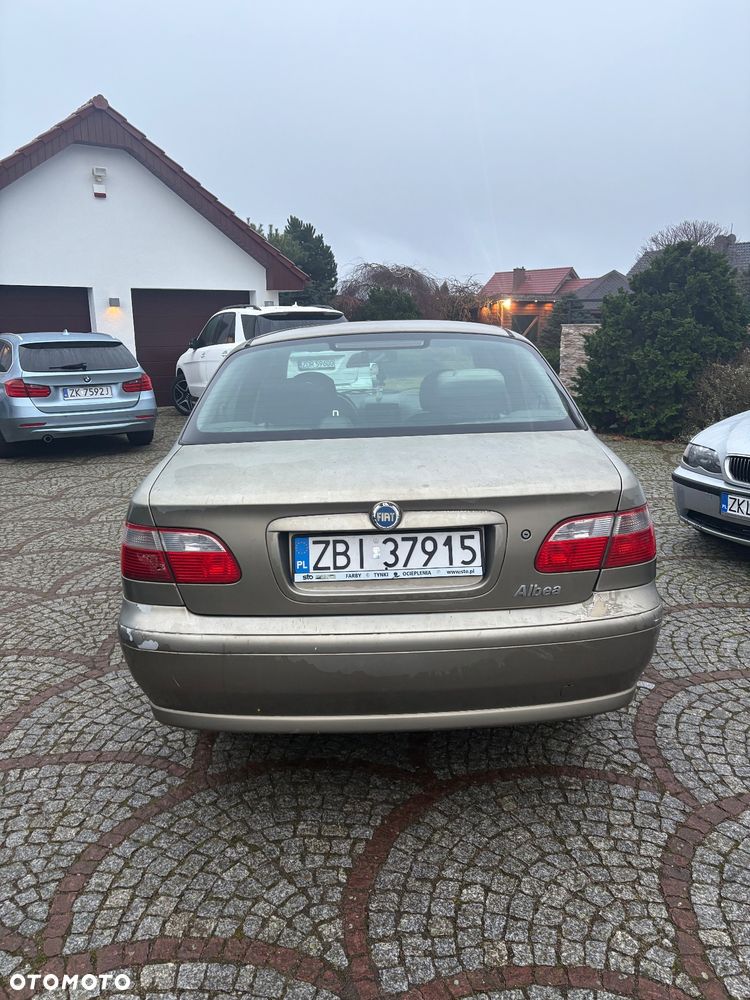 Fiat Albea 1.4 Fresh - 8